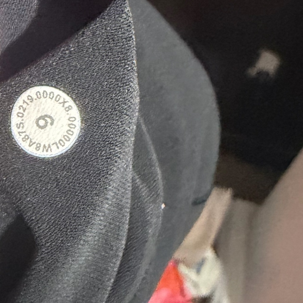 Lululemon On The Fly Skirt *Woven - Picture 4 of 4
